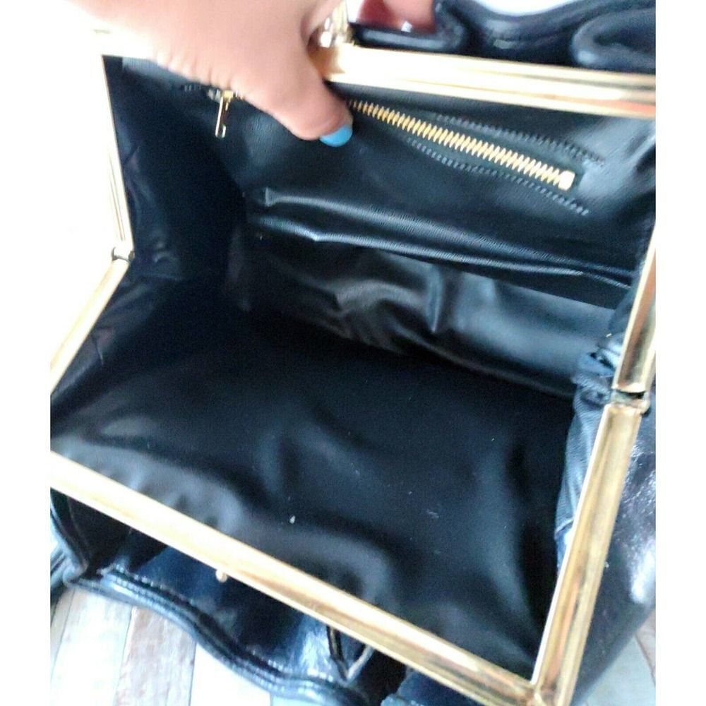 ROOMY VINTAGE NAVY BLUE SOFT VINYL FRAMED POCKETBOOK BAG HANDBAG PURSE - Picture 11 of 12